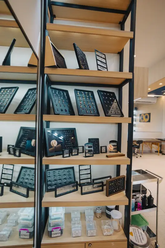Aftercare and pigment display shelves